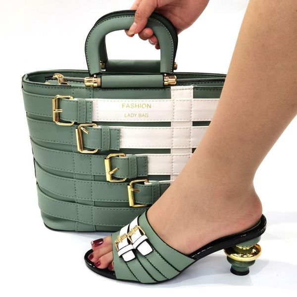 dress shoes fashion decorated with rhinestones and bag set italian green color shoe matching for party, Black
dress shoes fashion decorated with rhinestones and bag set italian green color shoe matching for party, Black