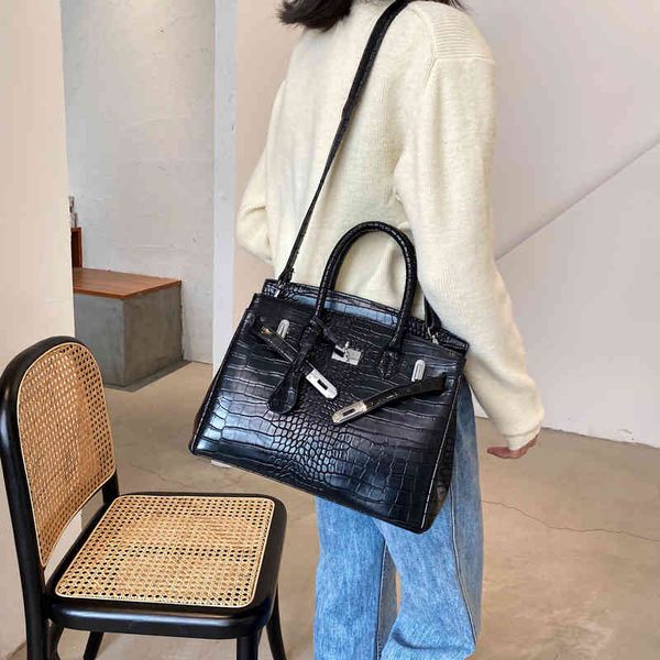 crossbody bag women's large capacity 2020 new fashion crocodile single shoulder versatile handbag
crossbody bag women's large capacity 2020 new fashion crocodile single shoulder versatile handbag