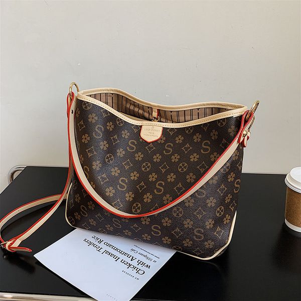 daily bagwomen tote bag brand classic shoulder bags large capacity female crossbody bag vintage pattern ladys totes satchels
daily bagwomen tote bag brand classic shoulder bags large capacity female crossbody bag vintage pattern ladys totes satchels
