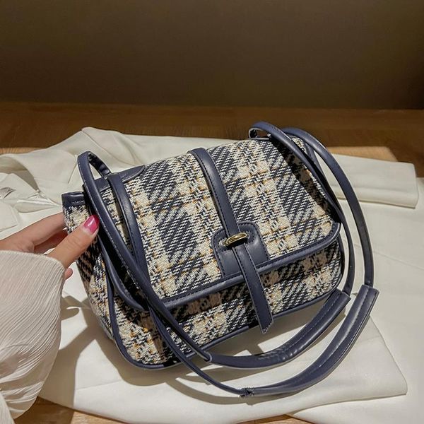 shoulder bags niche design bag 2021 fashion women's crossbody woolen armpit dual-use square width: 26cm
shoulder bags niche design bag 2021 fashion women's crossbody woolen armpit dual-use square width: 26cm