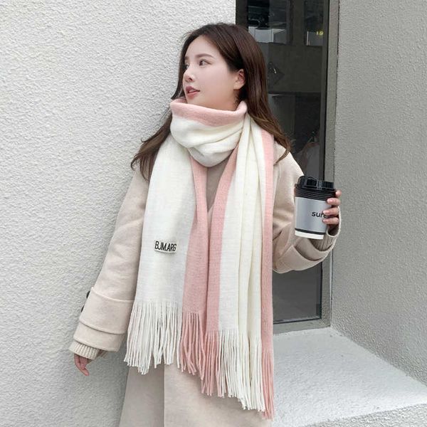 winter two-color splicing female student korean knitted thickened couple scarf, Blue;gray
winter two-color splicing female student korean knitted thickened couple scarf, Blue;gray