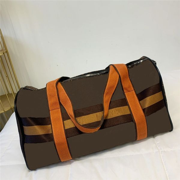 2021 ladies pu leather duffel bag mens travel bag portable designer men handbag super large capacity messenger bag tote packet 55cm
2021 ladies pu leather duffel bag mens travel bag portable designer men handbag super large capacity messenger bag tote packet 55cm
