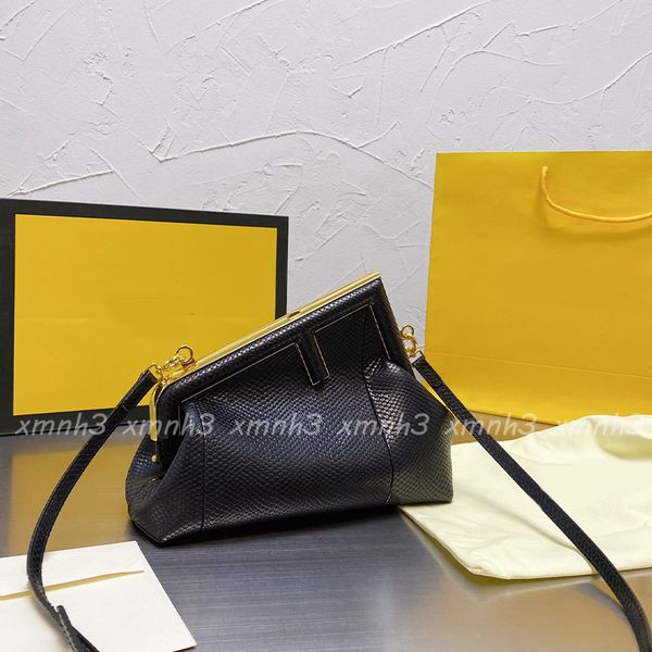 snake pattern clutch woman shoulder bags designer fashion luxurys messenger bag wallet
snake pattern clutch woman shoulder bags designer fashion luxurys messenger bag wallet