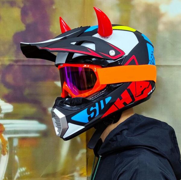 motorcycle off-road helmet, men and women outdoor riding full helmets, the same style is customized
motorcycle off-road helmet, men and women outdoor riding full helmets, the same style is customized