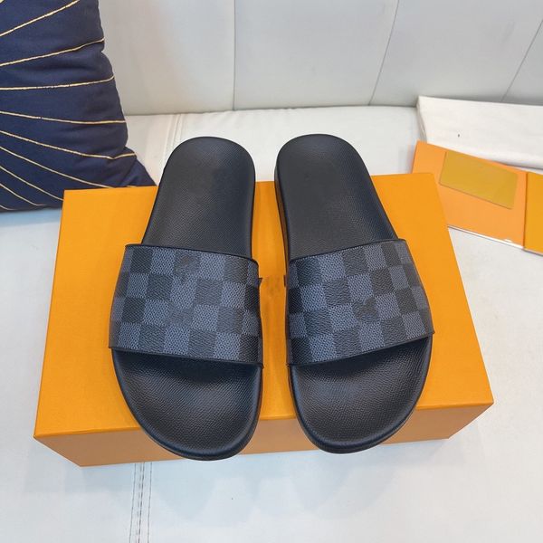 classic brand women's slippers summer female outer wear flat beach shoes ladies flip flops light travel sandals 1203, Black
classic brand women's slippers summer female outer wear flat beach shoes ladies flip flops light travel sandals 1203, Black