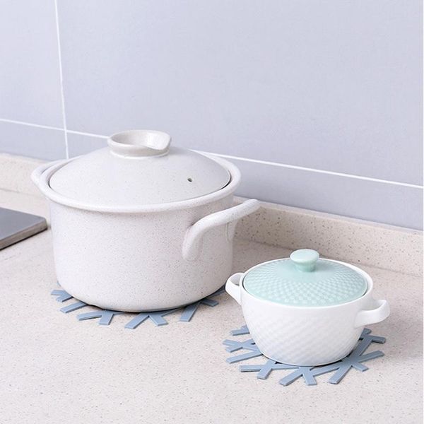 mats & pads gadgets kitchen tools snowflake shape anti-slip placemats heat insulated teapot tableware mat
mats & pads gadgets kitchen tools snowflake shape anti-slip placemats heat insulated teapot tableware mat