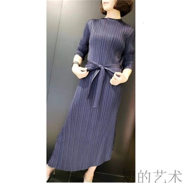 dress fashion miyake fold solid sashes long sleeve stand collar irregular, Black;gray
dress fashion miyake fold solid sashes long sleeve stand collar irregular, Black;gray