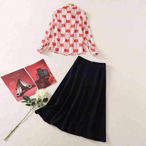 european and american high-quality printed bow tie shirt + pleated high waist skirt suit, White
european and american high-quality printed bow tie shirt + pleated high waist skirt suit, White