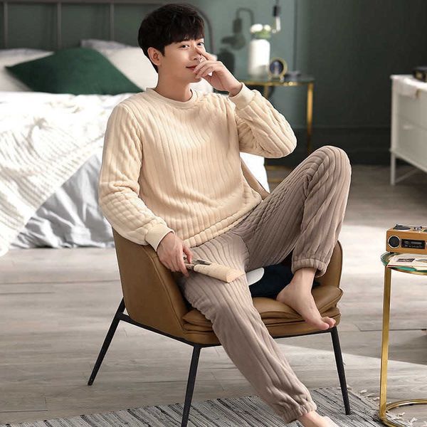 l-3xl plus size winter thick warm flannel pajamas sets for men 2 piece long sleeve loose solid colour male sleepwear 210928, Black;brown
l-3xl plus size winter thick warm flannel pajamas sets for men 2 piece long sleeve loose solid colour male sleepwear 210928, Black;brown