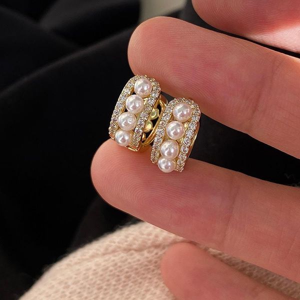 hoop & huggie origin summer korean fashion c shape cubic zircon earring for women shining rhinestone simulation pearl jewelry, Golden;silver
hoop & huggie origin summer korean fashion c shape cubic zircon earring for women shining rhinestone simulation pearl jewelry, Golden;silver