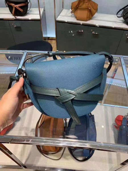 bag holderloewe / luo yiwei minigate bow saddle half moon shoulder messenger women's baghandbag hook
bag holderloewe / luo yiwei minigate bow saddle half moon shoulder messenger women's baghandbag hook