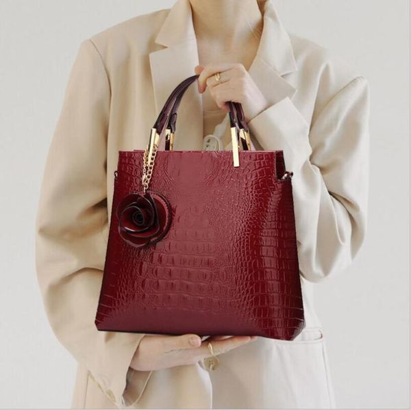 evening bags 2021 ladies patent leather crocodile pattern handbag large capacity diagonal bag shoulder lady shell
evening bags 2021 ladies patent leather crocodile pattern handbag large capacity diagonal bag shoulder lady shell