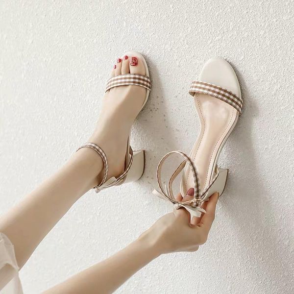 butterfly knot plaid block heel ankle strap buckle hollow out women shoes fashion summer casual high heels female sandals, Black
butterfly knot plaid block heel ankle strap buckle hollow out women shoes fashion summer casual high heels female sandals, Black