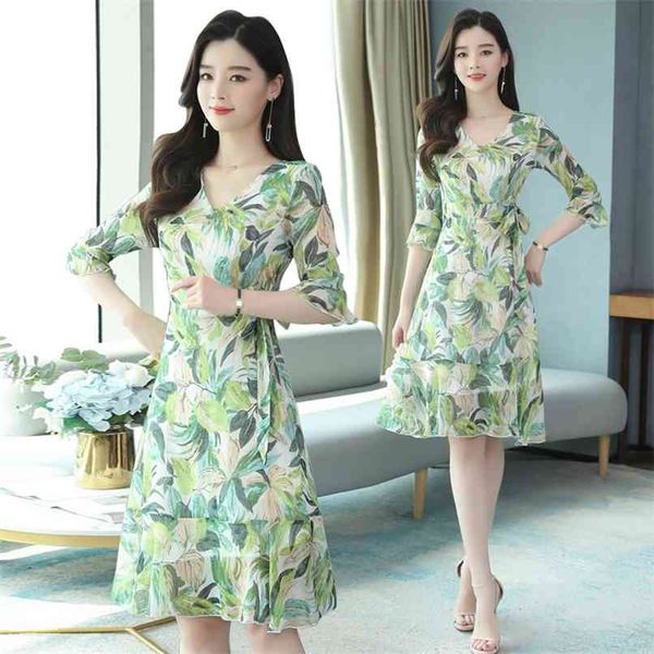 green print chiffon beach midi dresses spring summer 3xl plus size vintage runway dress elegant women bodycon party vestido 210528, Black;gray
green print chiffon beach midi dresses spring summer 3xl plus size vintage runway dress elegant women bodycon party vestido 210528, Black;gray