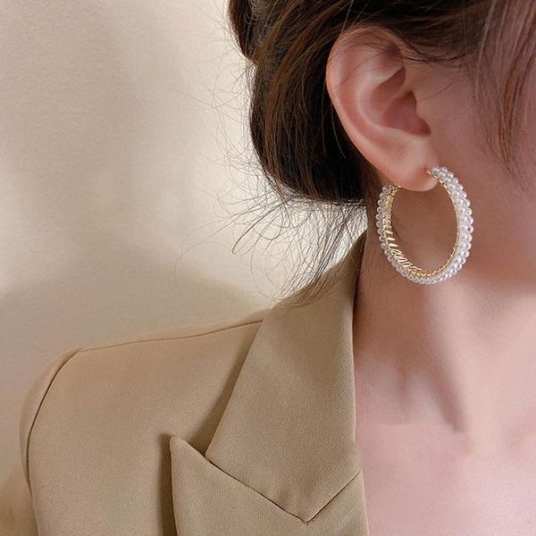 stud double row pearl earrings female simple fashion temperament exaggerated big personality, Golden;silver
stud double row pearl earrings female simple fashion temperament exaggerated big personality, Golden;silver