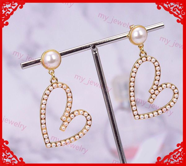 6 styles accessories luxurys designers earrings studs pearl earring fashion summer letter gold earings womens luxury jewelry with box 0728dq, Golden;silver
6 styles accessories luxurys designers earrings studs pearl earring fashion summer letter gold earings womens luxury jewelry with box 0728dq, Golden;silver