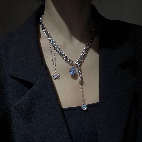 chains simple, fashionable and personalized butterfly necklace with diamond water drop, Silver
chains simple, fashionable and personalized butterfly necklace with diamond water drop, Silver
