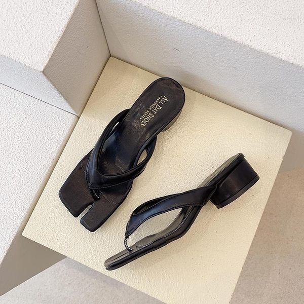 ladies sandals high heel summer fashion flip flops artificial leather outdoor non-slip 35-39 wholesale slippers, Black
ladies sandals high heel summer fashion flip flops artificial leather outdoor non-slip 35-39 wholesale slippers, Black
