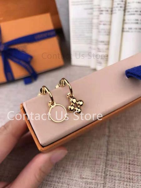 stud 2021 luxury metal gold earrings high-end brand pendant bag accessories car ladies birthday gift cute, Golden;silver
stud 2021 luxury metal gold earrings high-end brand pendant bag accessories car ladies birthday gift cute, Golden;silver