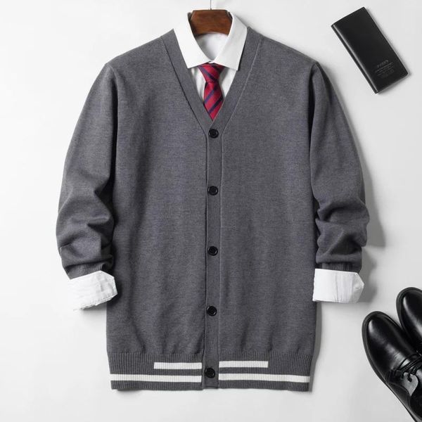 men's sweaters 6xl 7xl 8xl fall 2021 knitted sweater cardigan solid color v-neck loose knit thin for young people, White;black
men's sweaters 6xl 7xl 8xl fall 2021 knitted sweater cardigan solid color v-neck loose knit thin for young people, White;black