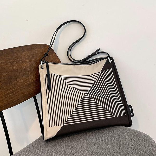 evening bags 2021 literary contrast color large-capacity summer wild canvas fashion high-quality texture women shoulder crossbody bag
evening bags 2021 literary contrast color large-capacity summer wild canvas fashion high-quality texture women shoulder crossbody bag