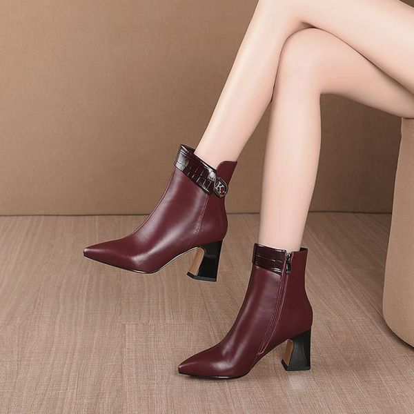 boots mljuese 2021 women ankle cow leather winter short plush wine red color pointed toe high heels female size 42, Black
boots mljuese 2021 women ankle cow leather winter short plush wine red color pointed toe high heels female size 42, Black