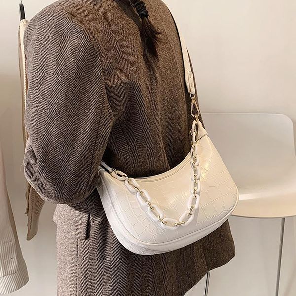 fashion pattern retro pu leather messenger bag female shoulder casual one-shoulder handbag travel wallet bags
fashion pattern retro pu leather messenger bag female shoulder casual one-shoulder handbag travel wallet bags