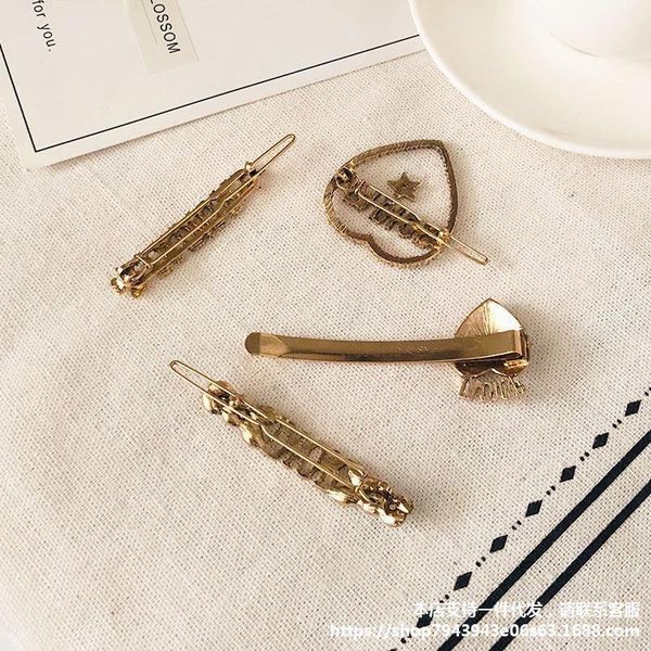 d family's hairpin clip dijia headdress girl's forehead bangs edge clip live broadcast network popular show hair accessories, Golden;silver
d family's hairpin clip dijia headdress girl's forehead bangs edge clip live broadcast network popular show hair accessories, Golden;silver