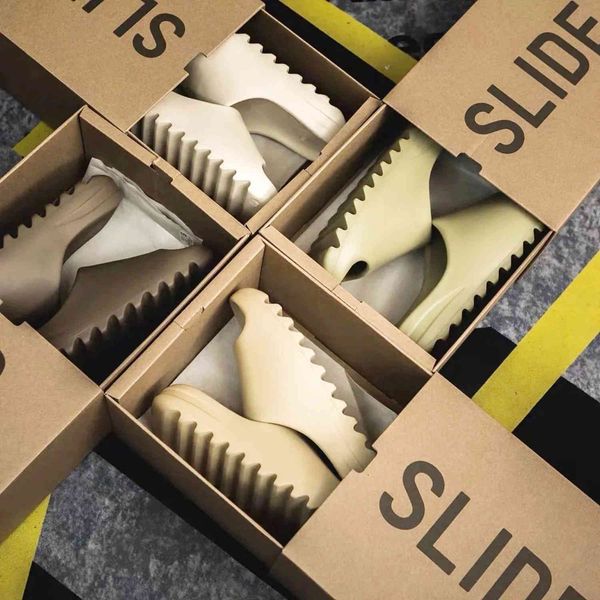 west slides graffiti kanye bone resin desert sand rubber slippers summer brown flat men women beach foam size 36-45 summer luxurys yeezzys s, Black
west slides graffiti kanye bone resin desert sand rubber slippers summer brown flat men women beach foam size 36-45 summer luxurys yeezzys s, Black