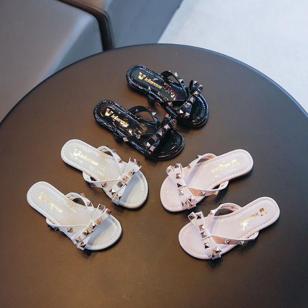 slipper girls' sandals summer 2021 korean rivet flip flop little girl' western style open toe princess platforms, Black;grey
slipper girls' sandals summer 2021 korean rivet flip flop little girl' western style open toe princess platforms, Black;grey