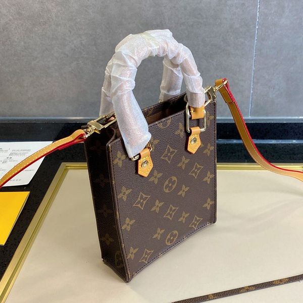 High quality Luxury designer handbags Shopping Large bags Famous Classic women Ladies Handbag Capacity Shoulder Tote Day Clutch Wallet Fashi
High quality Luxury designer handbags Shopping Large bags Famous Classic women Ladies Handbag Capacity Shoulder Tote Day Clutch Wallet Fashi