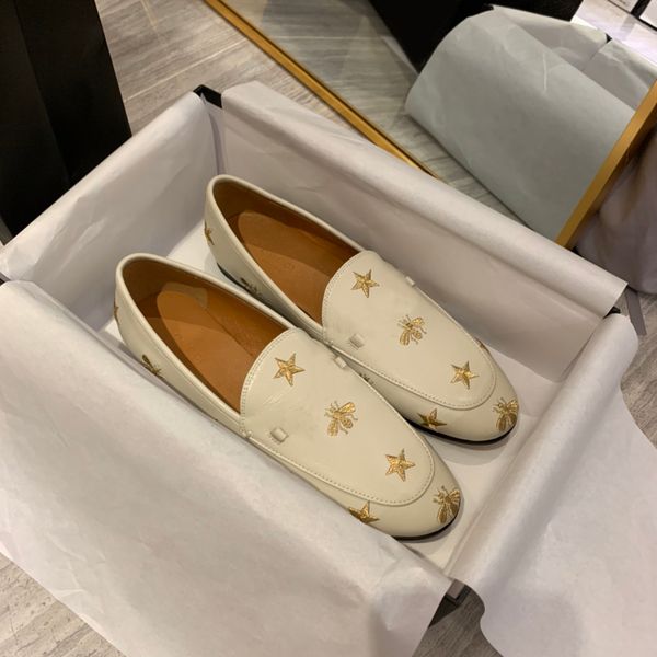2021 designer luxury women sandals summer lace velvet slippers all color princetown genuine leather mules loafers flats with buckle bees sna, Black
2021 designer luxury women sandals summer lace velvet slippers all color princetown genuine leather mules loafers flats with buckle bees sna, Black