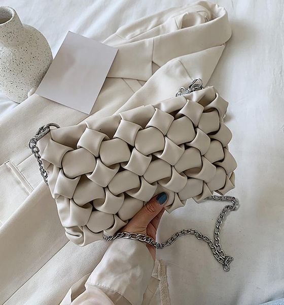 evening bags women's solid color pu leather shoulder bag personalized mesh fashion messenger design metal chain handbag sac
evening bags women's solid color pu leather shoulder bag personalized mesh fashion messenger design metal chain handbag sac