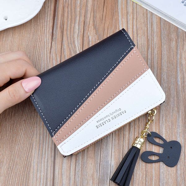 2021 women's wallet short zipper korean version splicing color contrast tassel pocket card bag, Red;black
2021 women's wallet short zipper korean version splicing color contrast tassel pocket card bag, Red;black