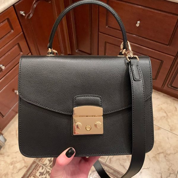 outlet classic new bag one hand women leather shoulder slant across envelope fashion versatile buckle bag yw yw luxurys designers bag
outlet classic new bag one hand women leather shoulder slant across envelope fashion versatile buckle bag yw yw luxurys designers bag