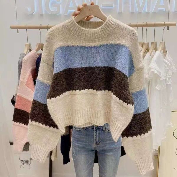 autumn and winter wind loose contrast color knitted short stripe sweater, White;black
autumn and winter wind loose contrast color knitted short stripe sweater, White;black