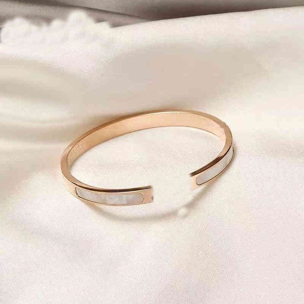 brand bracelet fashion h bangle luxury white mother-of-pearl letter bracelet with exquisite gift box packaging, Black
brand bracelet fashion h bangle luxury white mother-of-pearl letter bracelet with exquisite gift box packaging, Black