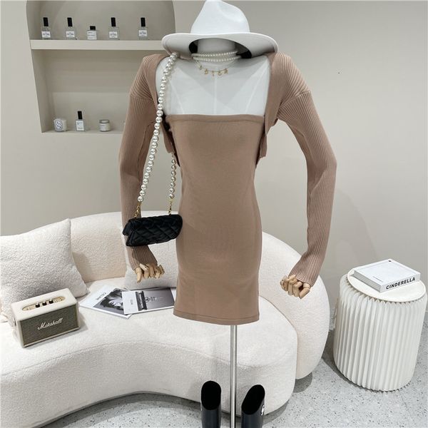 skirt of two pieces spring summer female fashion retro short cardigan mesh thin niche design breast wrap dress, Black
skirt of two pieces spring summer female fashion retro short cardigan mesh thin niche design breast wrap dress, Black