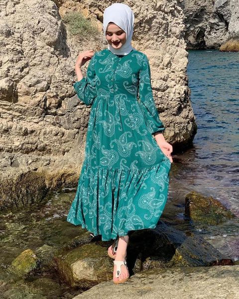 ethnic clothing turkey malay muslim indonesian islamic women 2021 retro printing vintage dress ruffles dubai abaya, Red
ethnic clothing turkey malay muslim indonesian islamic women 2021 retro printing vintage dress ruffles dubai abaya, Red