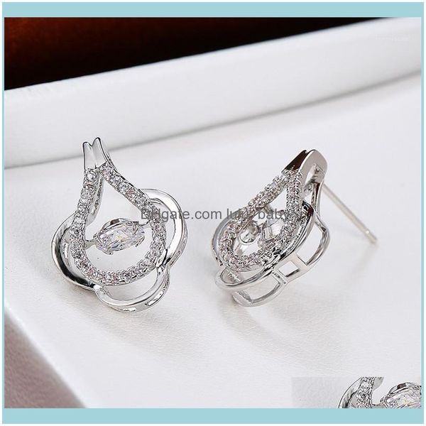 stud jewelrystud luxury female white round crystal earrings rose gold sier color classic hollow flower wedding for women1 drop delivery 2021, Golden;silver
stud jewelrystud luxury female white round crystal earrings rose gold sier color classic hollow flower wedding for women1 drop delivery 2021, Golden;silver