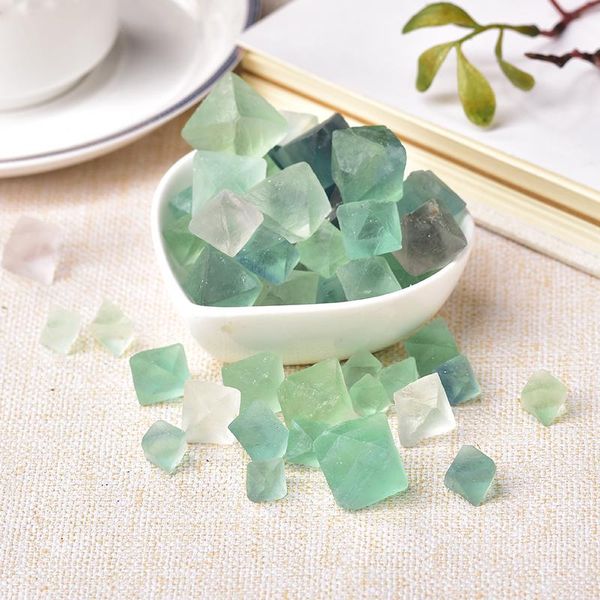 natural green fluorite octahedral crystals ore mineral collection healing stones quartz home decor rock specimen decorative objects & fi fig
natural green fluorite octahedral crystals ore mineral collection healing stones quartz home decor rock specimen decorative objects & fi fig