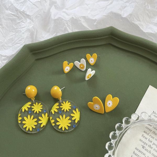 stud aensoa acrylic heart yellow daisy earrings for women 2021 trendy cute earring pendant statement party jewelry wholesale, Golden;silver
stud aensoa acrylic heart yellow daisy earrings for women 2021 trendy cute earring pendant statement party jewelry wholesale, Golden;silver