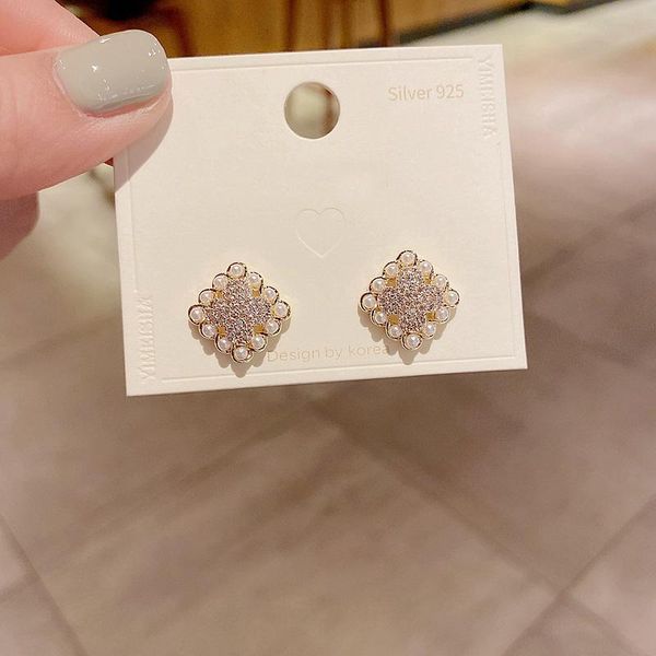 stud exquisite korean style simulated pearl earrings for women gold color cubic zirconia jewelry, Golden;silver
stud exquisite korean style simulated pearl earrings for women gold color cubic zirconia jewelry, Golden;silver