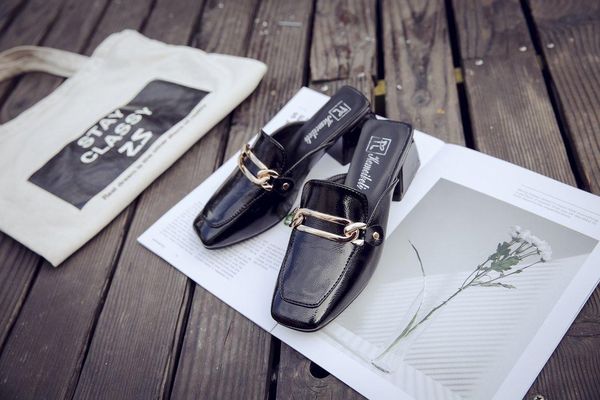 slippers 2021 spring british style wears semi-slipper with thick outside and square head small shoes women tide, Black
slippers 2021 spring british style wears semi-slipper with thick outside and square head small shoes women tide, Black