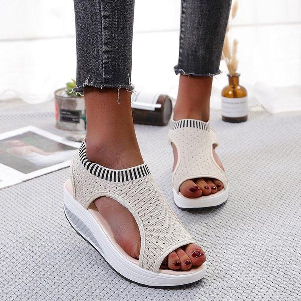 sandals 2021 large size thick-soled rocking bottom fish mouth women summer knitted back empty women's shoes, Black
sandals 2021 large size thick-soled rocking bottom fish mouth women summer knitted back empty women's shoes, Black