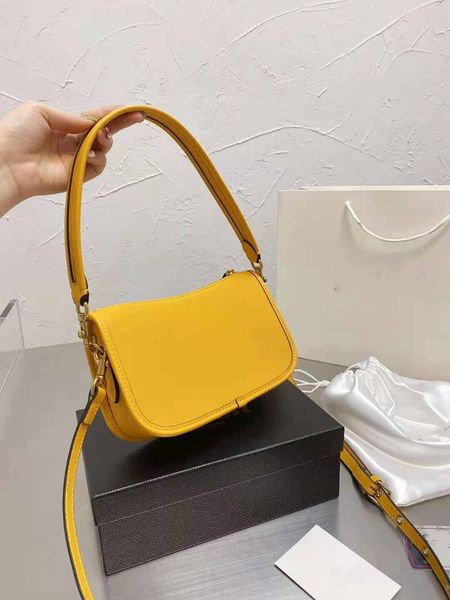 2021 women's Fashion Bucket Bag High Quality Genuine Leather Shoulder Bag Classic Design Crossbody Bags Lady Handbags more colors G3, Black
2021 women's Fashion Bucket Bag High Quality Genuine Leather Shoulder Bag Classic Design Crossbody Bags Lady Handbags more colors G3, Black