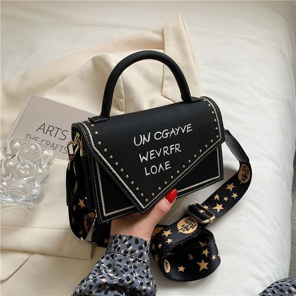 shoulder bags fashion portable messenger bag
shoulder bags fashion portable messenger bag