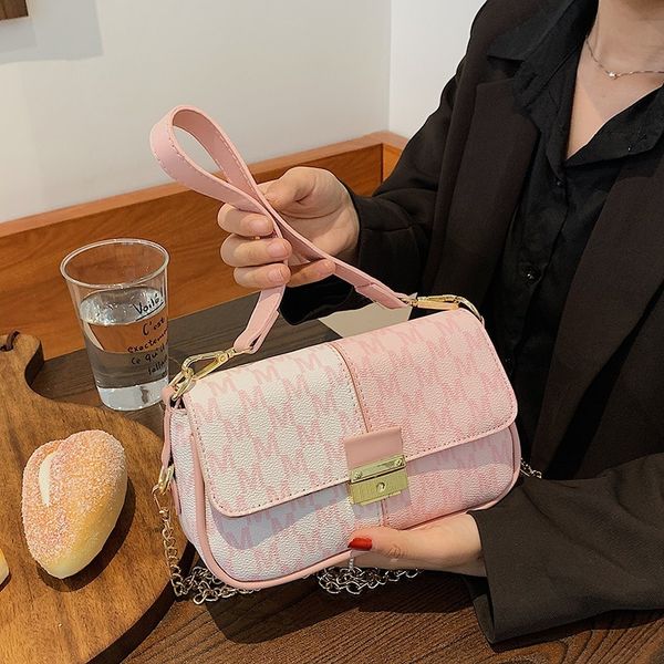 bags bag women 2021 autumn and winter old flower color matching double shoulder with french stick armpit bag chain strip fashion versatile
bags bag women 2021 autumn and winter old flower color matching double shoulder with french stick armpit bag chain strip fashion versatile
