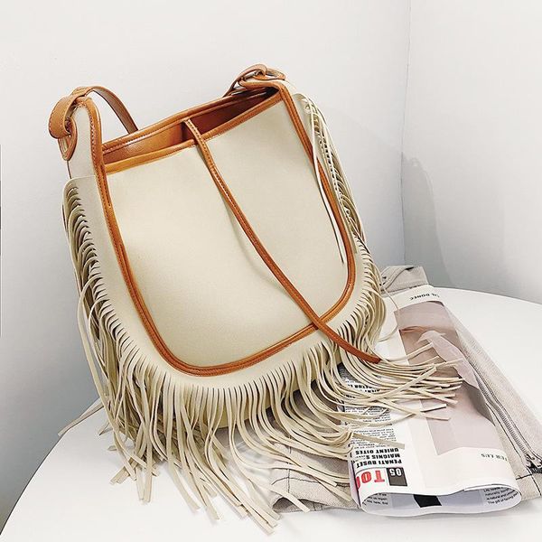 evening bags 2021 fashion hit color tassel large capacity portable totes all-match shoulder crossbody bag designer handbags high quality
evening bags 2021 fashion hit color tassel large capacity portable totes all-match shoulder crossbody bag designer handbags high quality