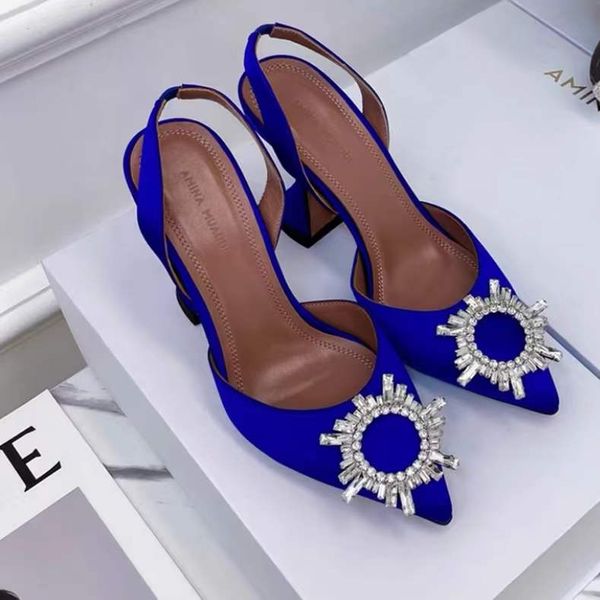 sandals designer amina muaddi leather sole womens heels 10cm black pink diamond chain decoration banquet women shoes silk wedding formal sho
sandals designer amina muaddi leather sole womens heels 10cm black pink diamond chain decoration banquet women shoes silk wedding formal sho